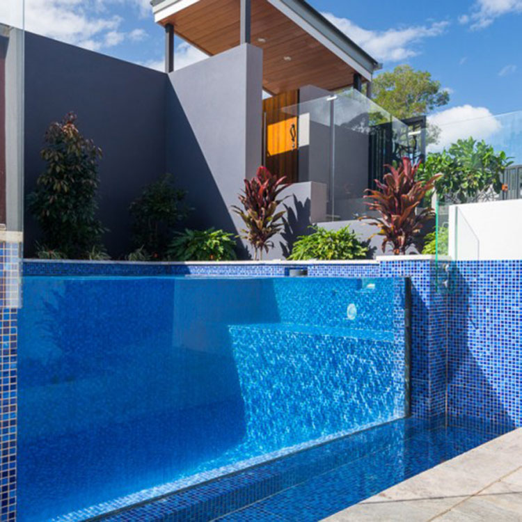 Will the Acrylic Swimming Pool Turn Yellow after Long-term Use?