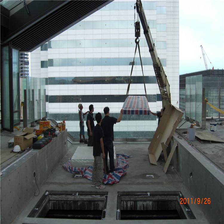 Acrylic Swimming Pool Manufacturing and Installation Trends